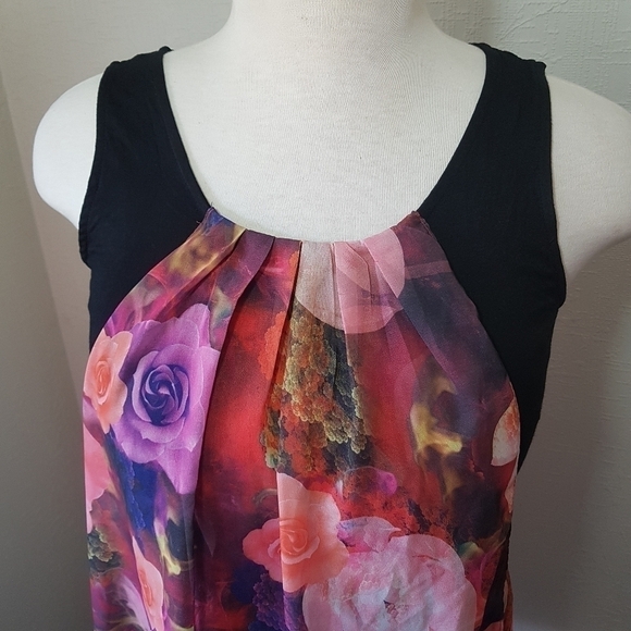 Papillon Floral Layered Tank Top - Picture 5 of 14